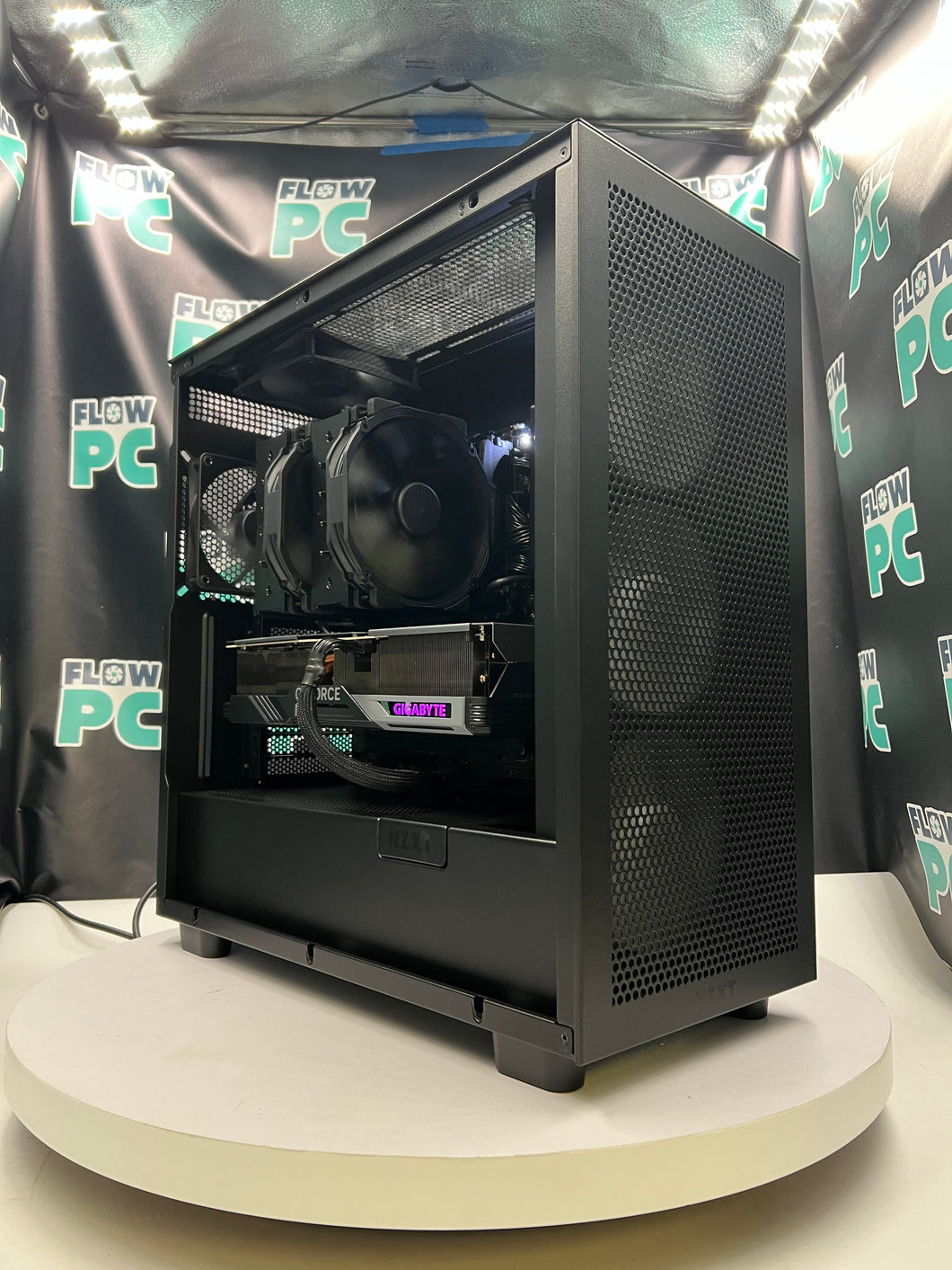 WS NZXT H7 Flow: Intel Core i7 14700K / 64GB DDR5 / 2TB SSD / RTX 4070 Ti Super Workstation PC